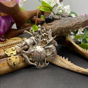 AJC animal planet brooch vintage